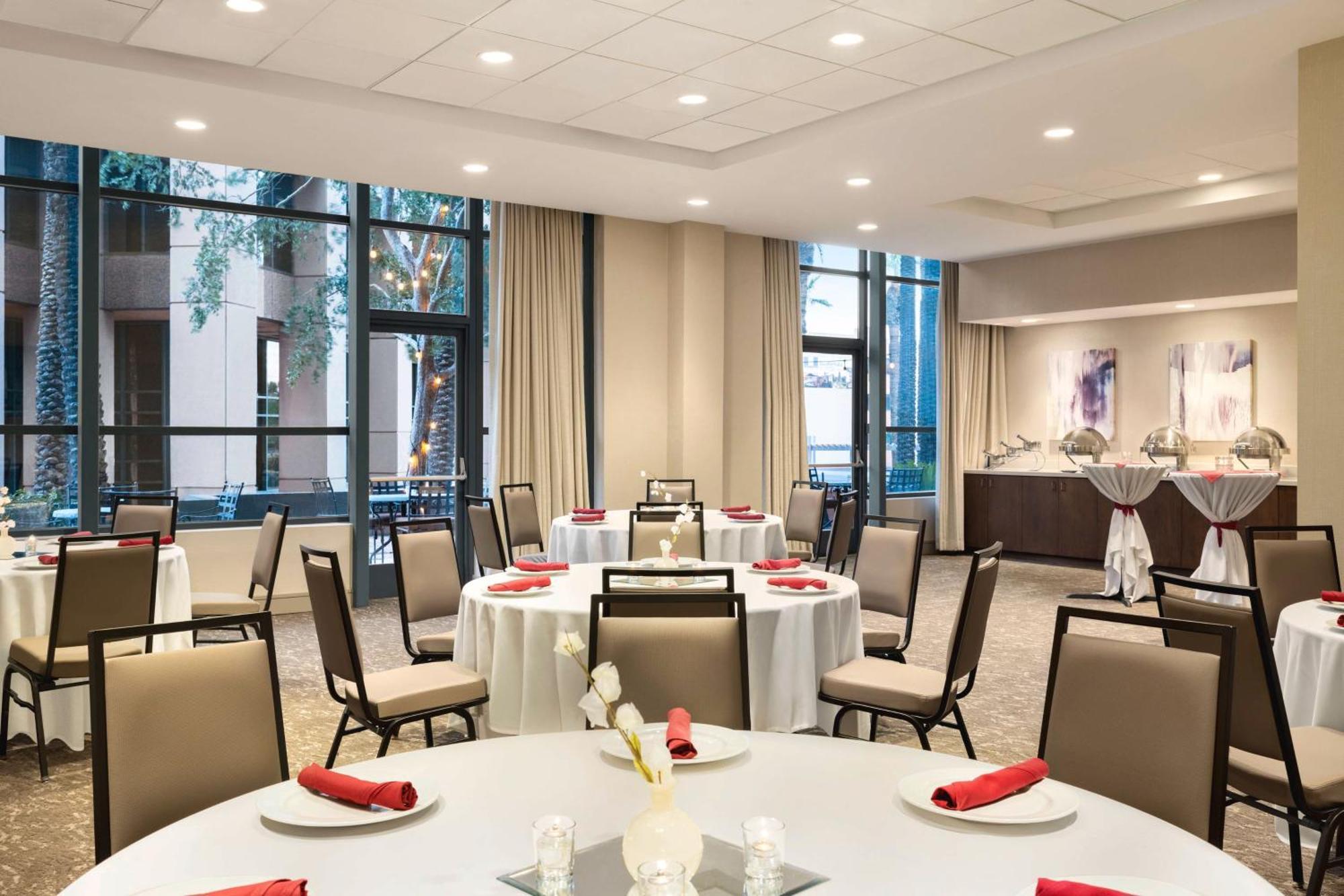 Embassy Suites By Hilton Phoenix Downtown North Bagian luar foto