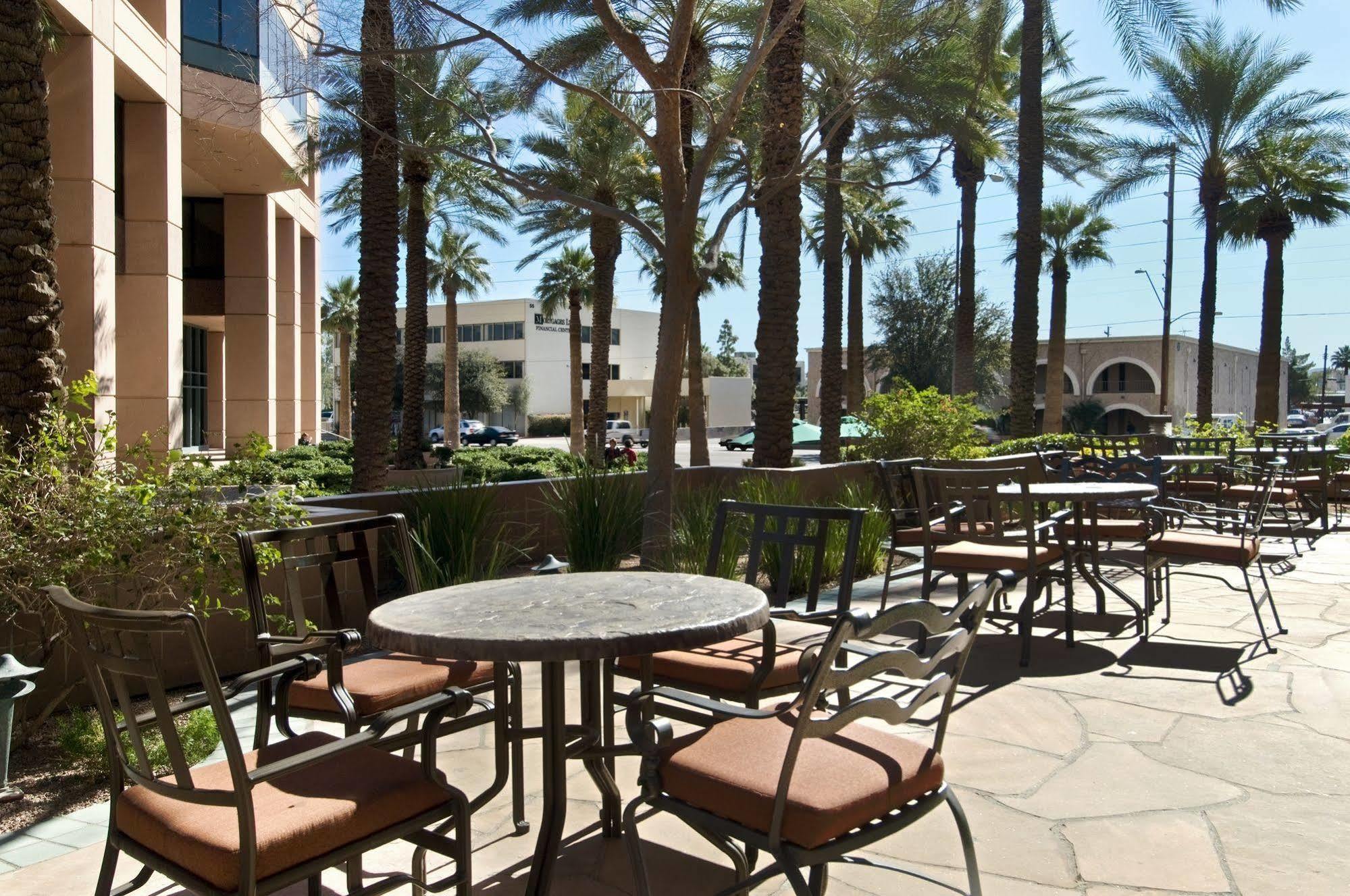Embassy Suites By Hilton Phoenix Downtown North Bagian luar foto